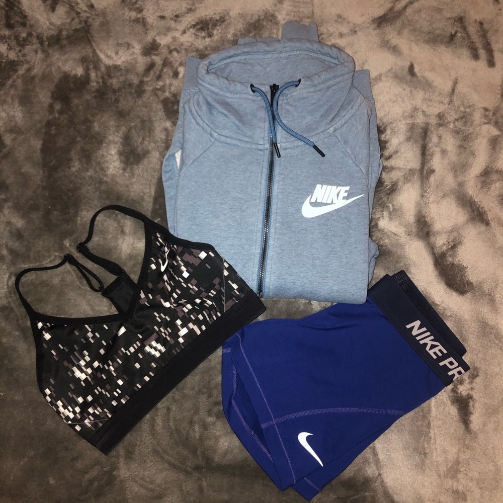 **Nike Bundle** 3-Peice Collection